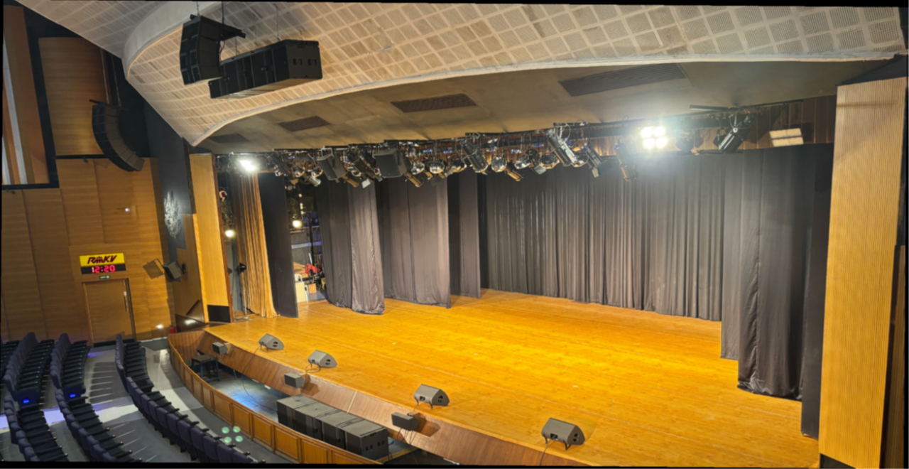 DMON framing and spot moving head lights for theaters