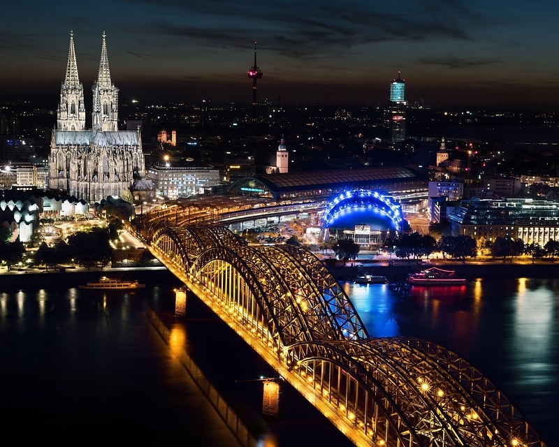 Building Facade & Landmark Lighting