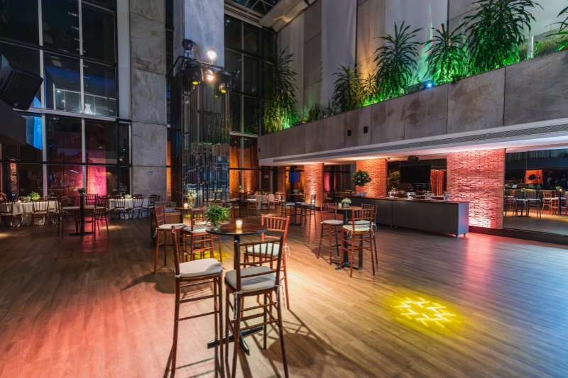 Restaurants & Hospitality Ambience