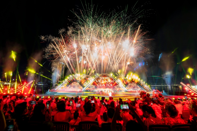 Theatrical & Special Effects
