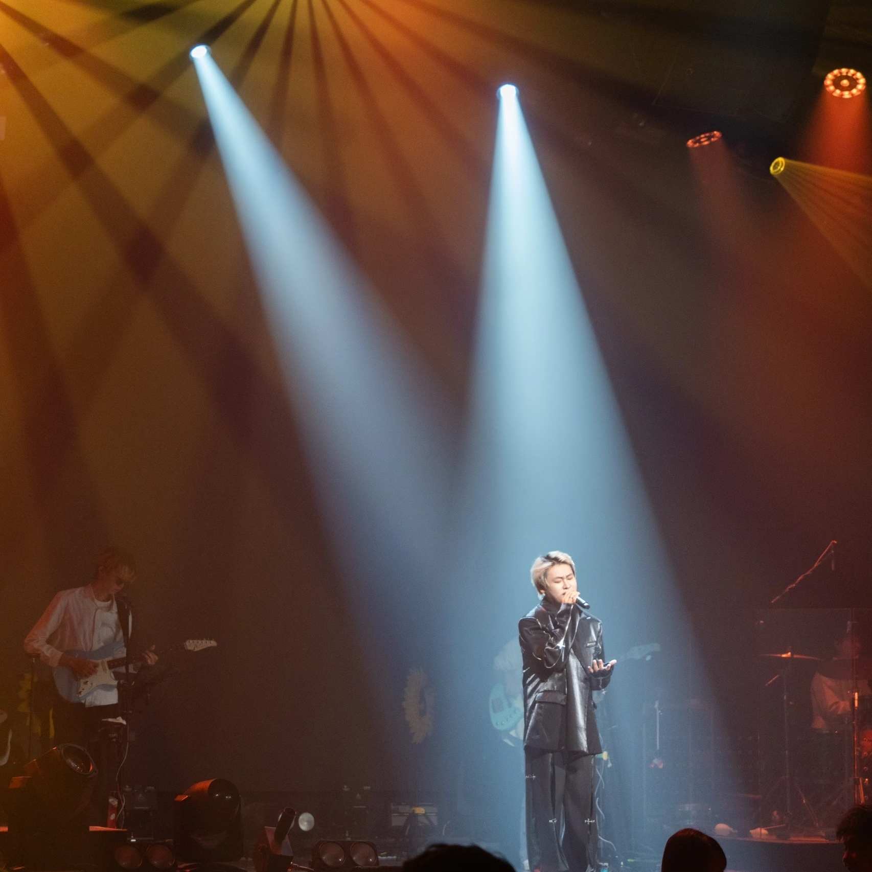 How to Choose a Framing Moving Head Light for Theater Projects